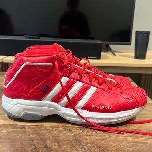 Adidas "USA" Pro Model Basketball Shoe